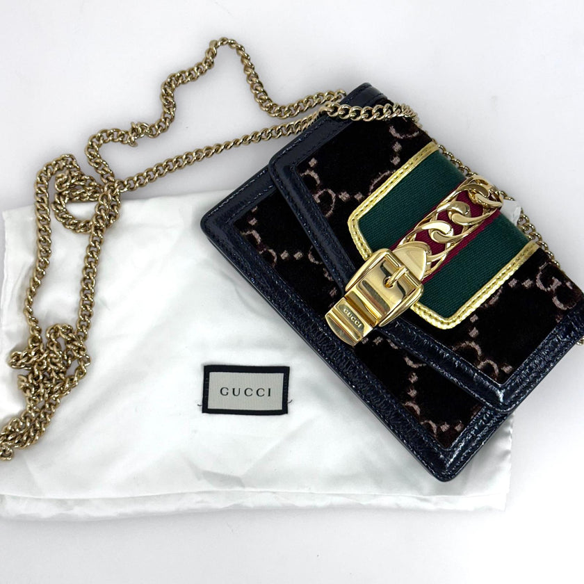 Gucci Sylvie Mini Bag in Velluto GG