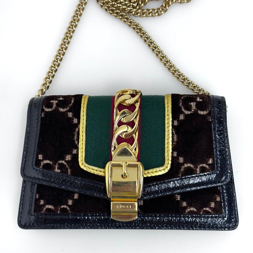 Gucci Sylvie Mini Bag in Velluto GG
