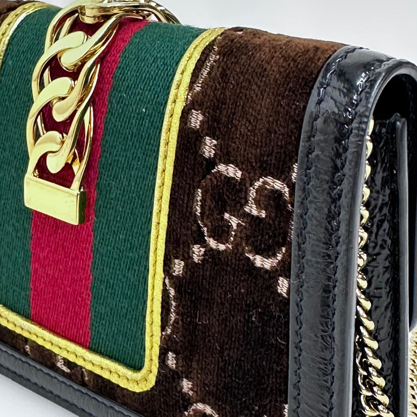 Gucci Sylvie Mini Bag in Velluto GG