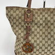 Gucci borsa a spalla tote GG Canvas beige pelle cuoio Charm Interlocking G