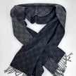 Gucci sciarpa in cachemire GG grigio antracite con frange