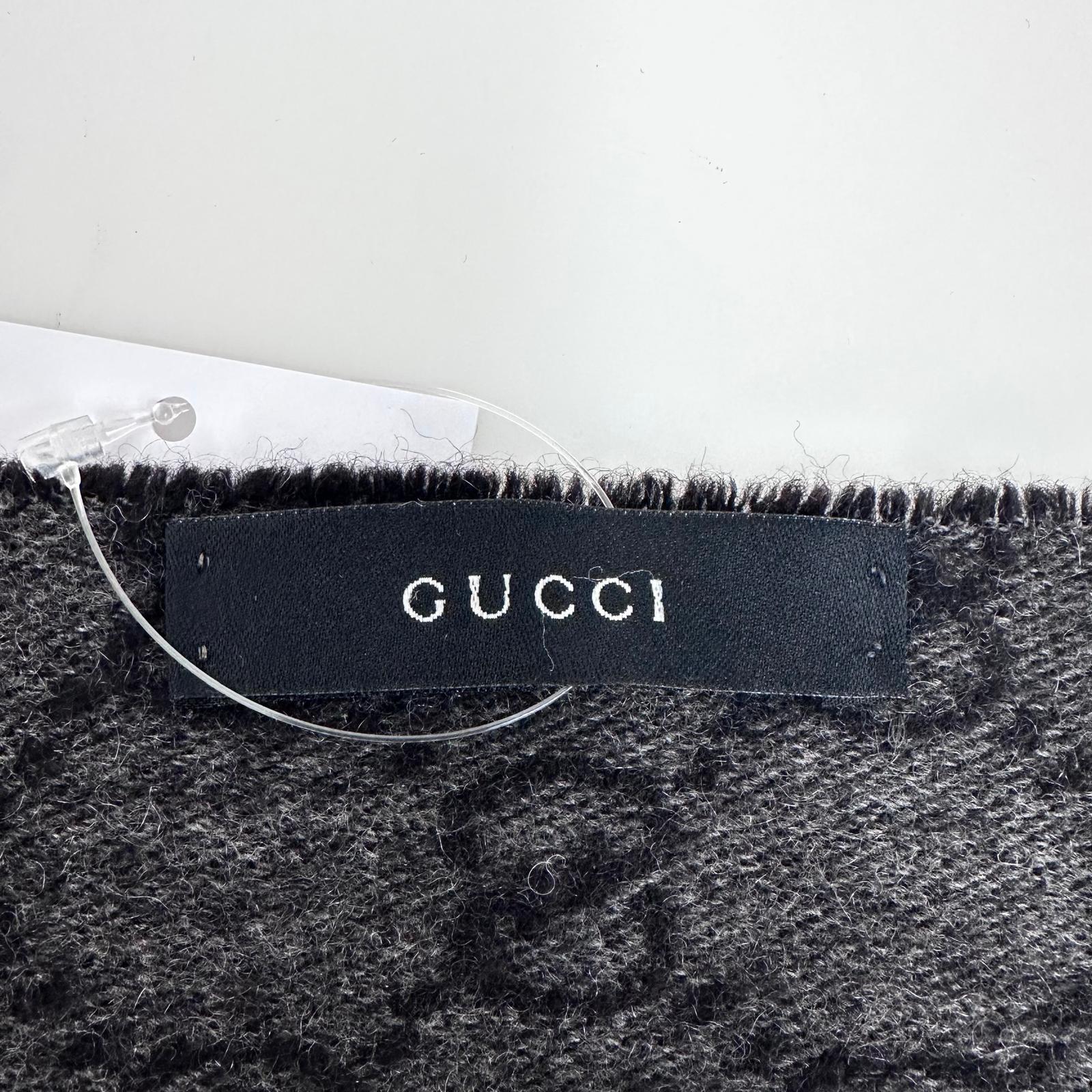 Gucci sciarpa in cachemire GG grigio antracite con frange