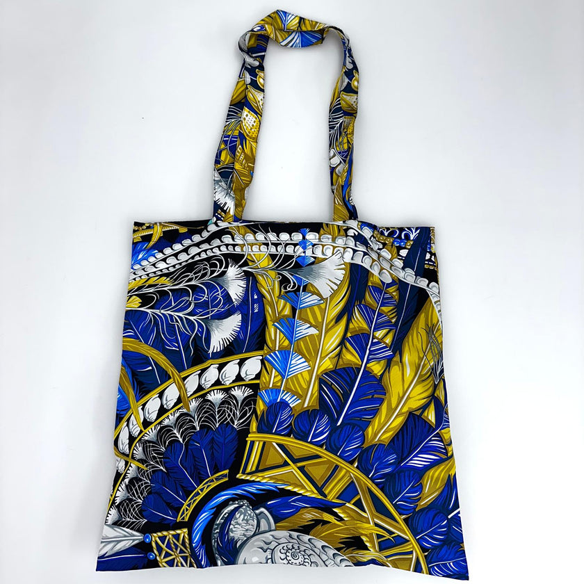 Hermès Tote Bag in Twill di Seta “Les Plumes” Multicolor – Mai Usata