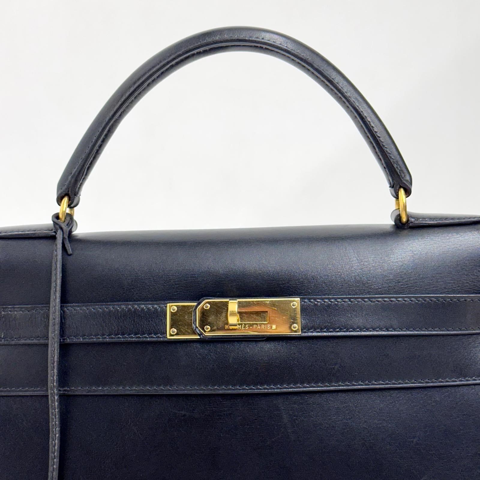 Hermès Borsa Kelly 32 a mano Box Calf nera hardware oro Sellier 1994 ○X
