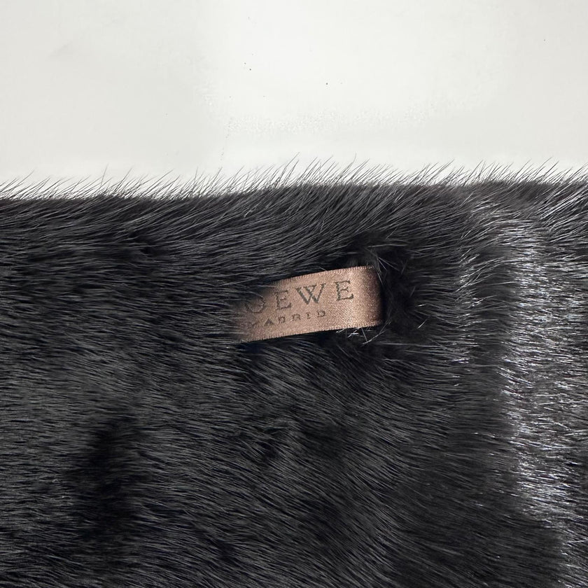 Loewe collo in visone e pelle nera