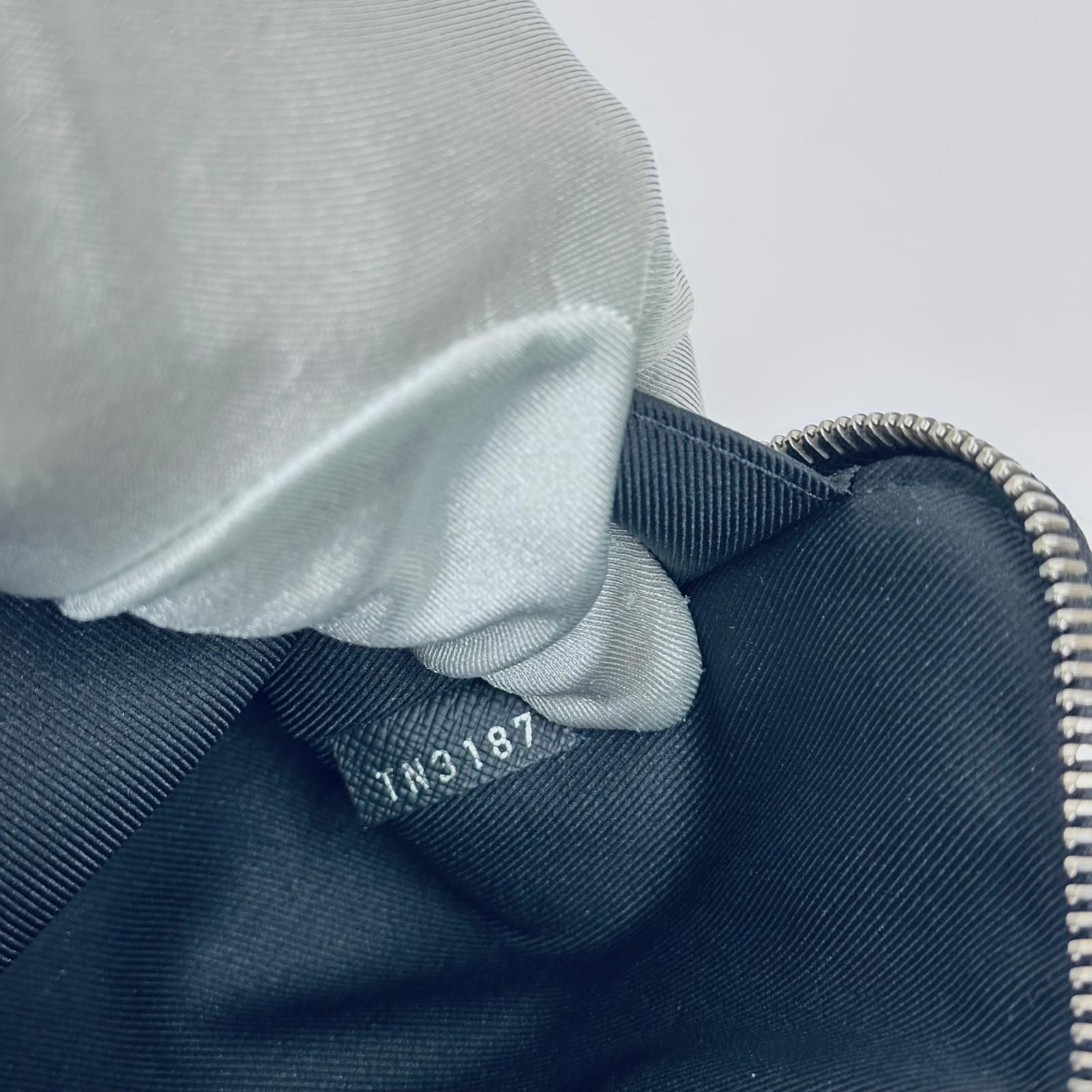 Louis Vuitton Borsa Pochette Jour in Damier Graphite
