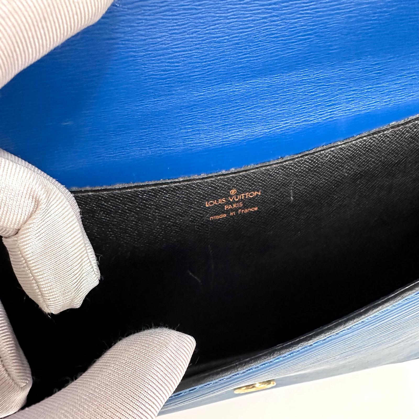 Louis Vuitton Borsa a Tracolla Saint Cloud Epi Toledo Blue