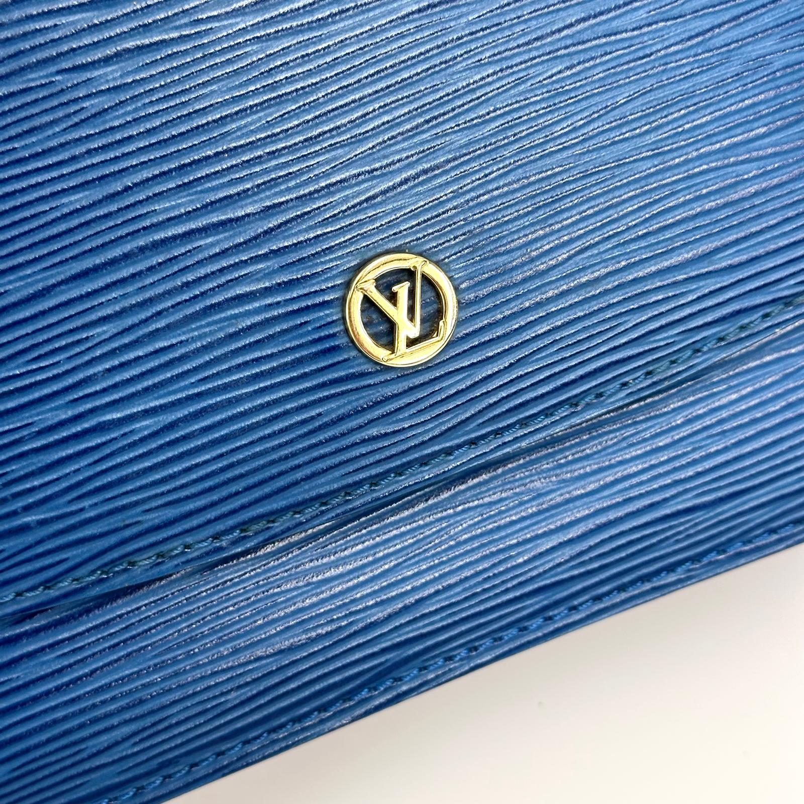 Louis Vuitton Borsa a Tracolla Saint Cloud Epi Toledo Blue