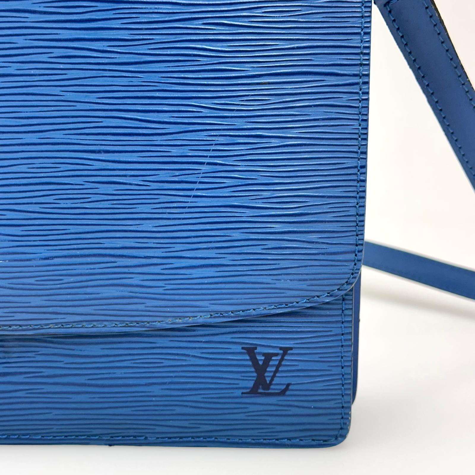 Louis Vuitton Borsa a Tracolla Saint Cloud Epi Toledo Blue
