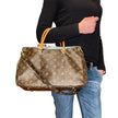 Louis Vuitton Borsa a mano e tracolla Pallas Monogram