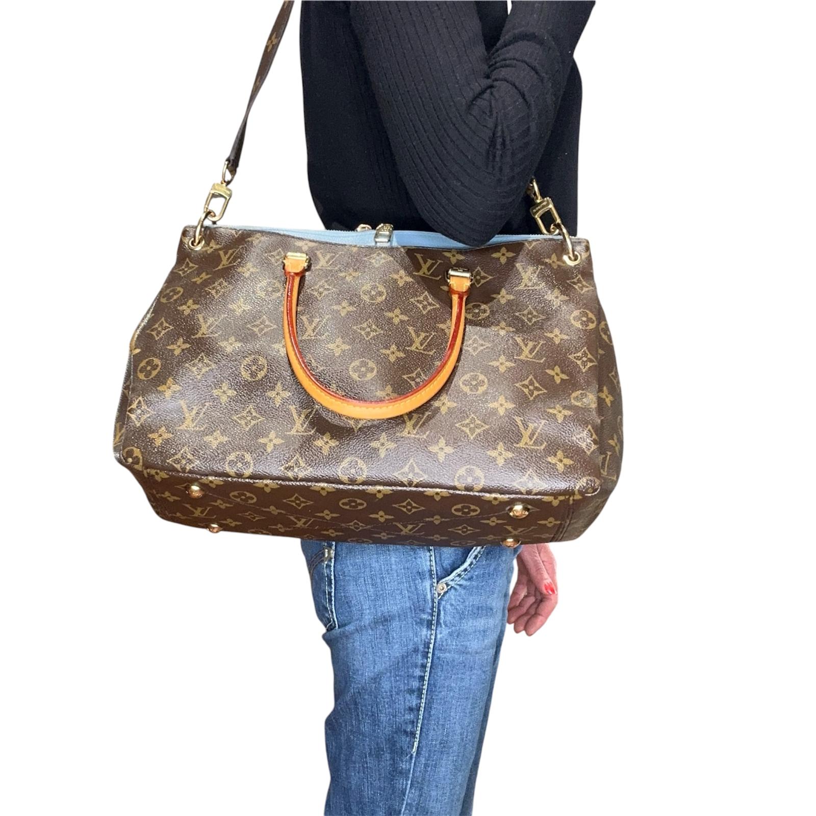 Louis Vuitton Borsa a mano e tracolla Pallas Monogram