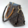 Louis Vuitton Borsa a mano e tracolla Pallas Monogram