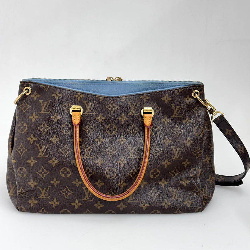 Louis Vuitton Borsa a mano e tracolla Pallas Monogram