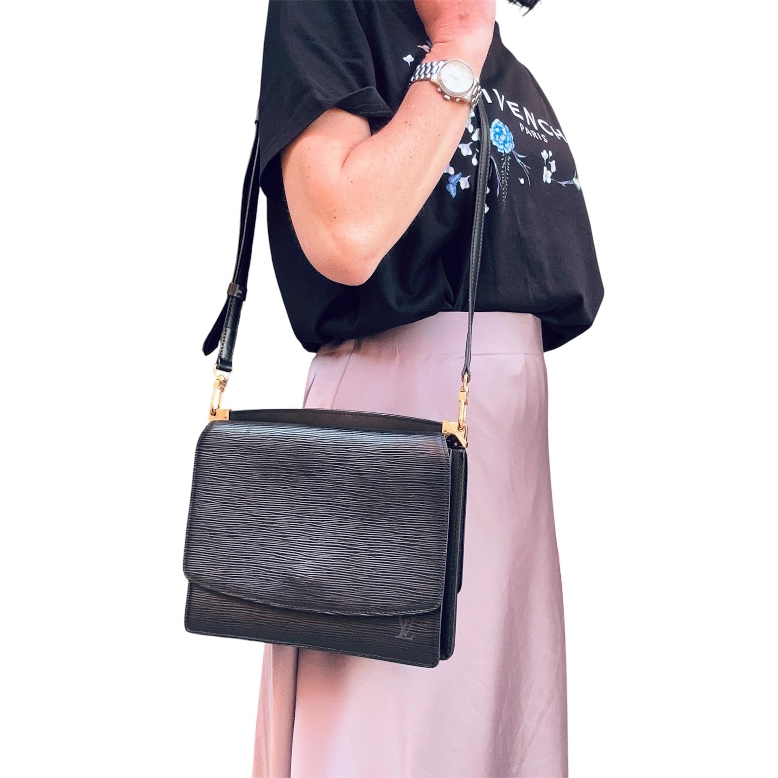 Louis Vuitton Borsa a spalla Grenelle Epi Noir Vintage anni 90
