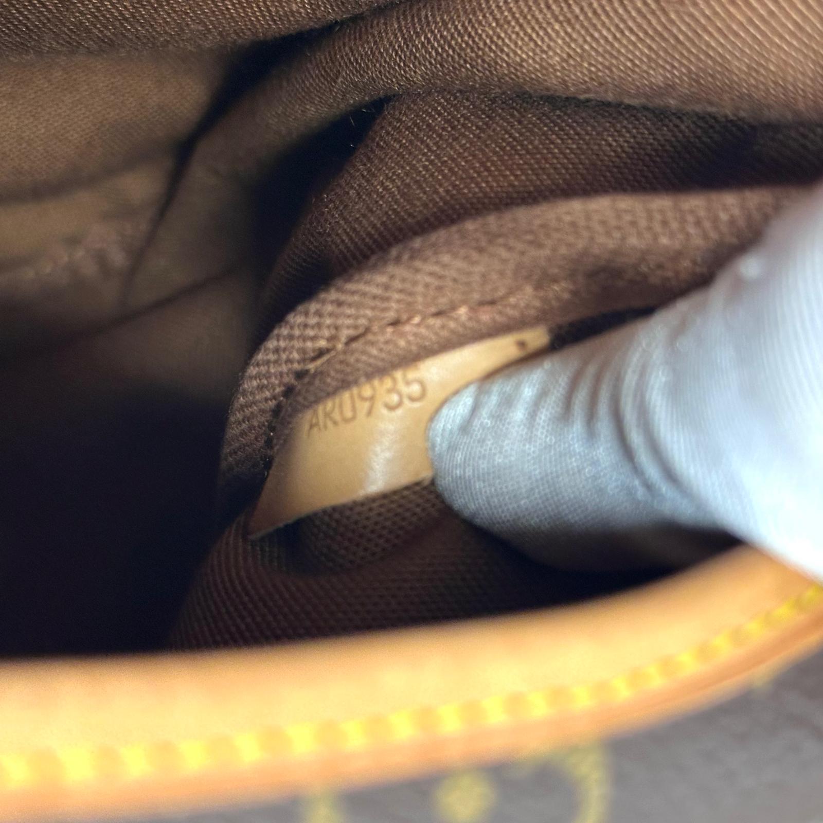 Louis Vuitton Borsa a spalla Saumur 35 Monogram
