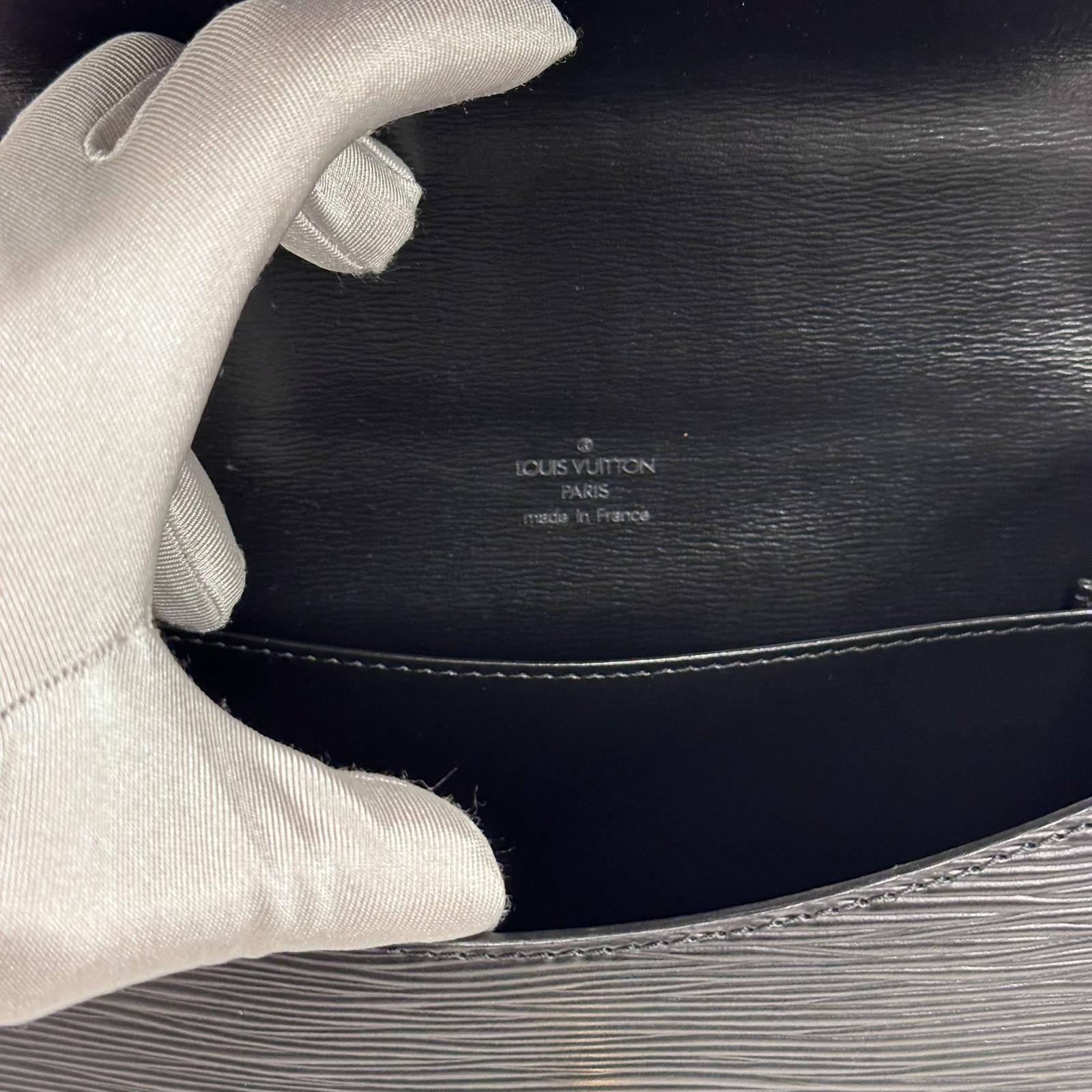 Louis Vuitton Borsa a spalla Tilsitt Epi nera