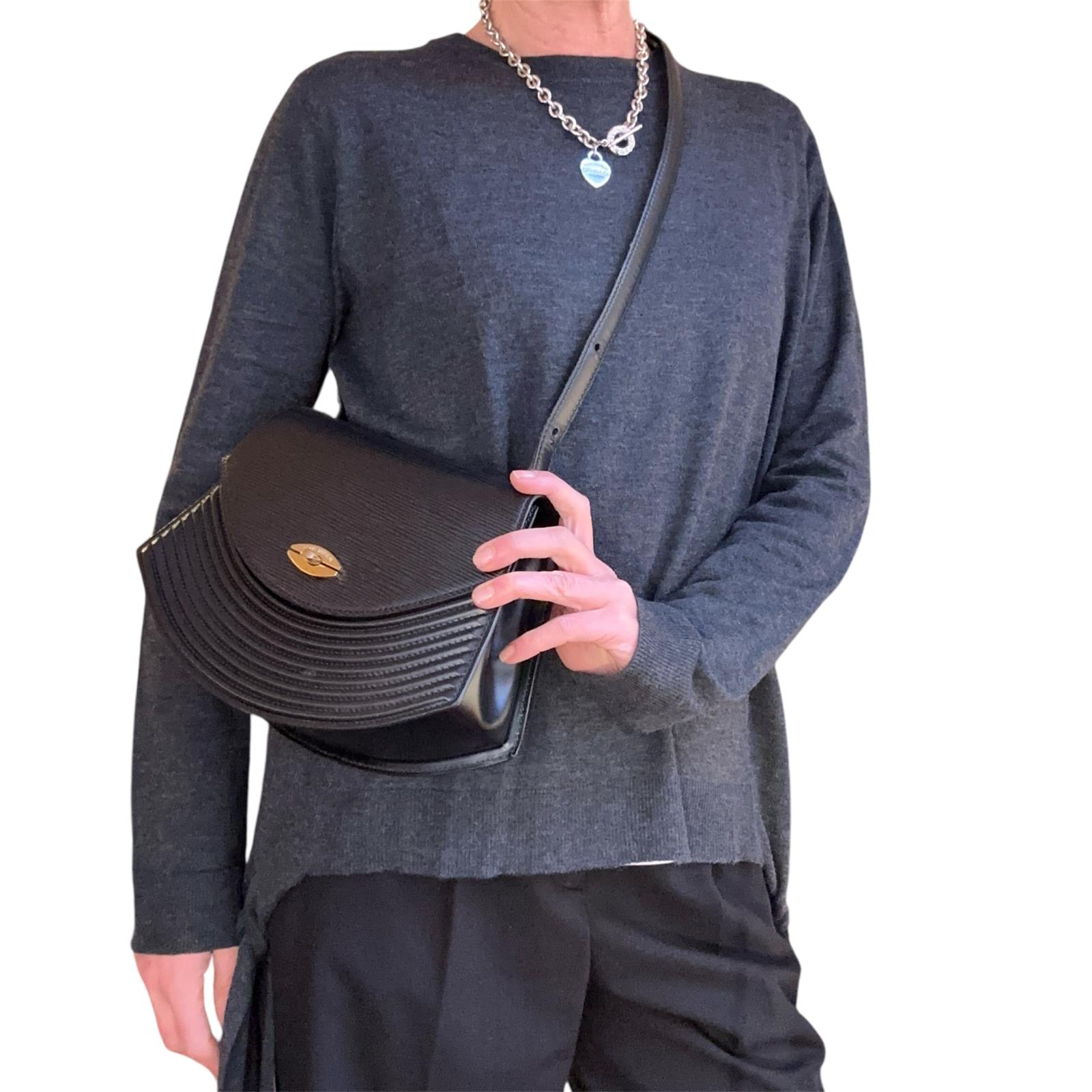 Louis Vuitton Borsa a spalla Tilsitt Epi nera