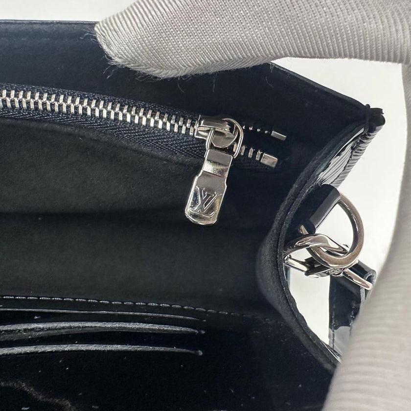 Louis Vuitton Borsa a spalla in pelle Epi Electric nera Vernis