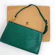 Louis Vuitton Pochette Accessoires in pelle Epi verde