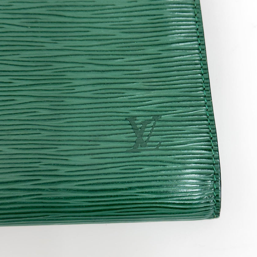 Louis Vuitton Pochette Accessoires in pelle Epi verde