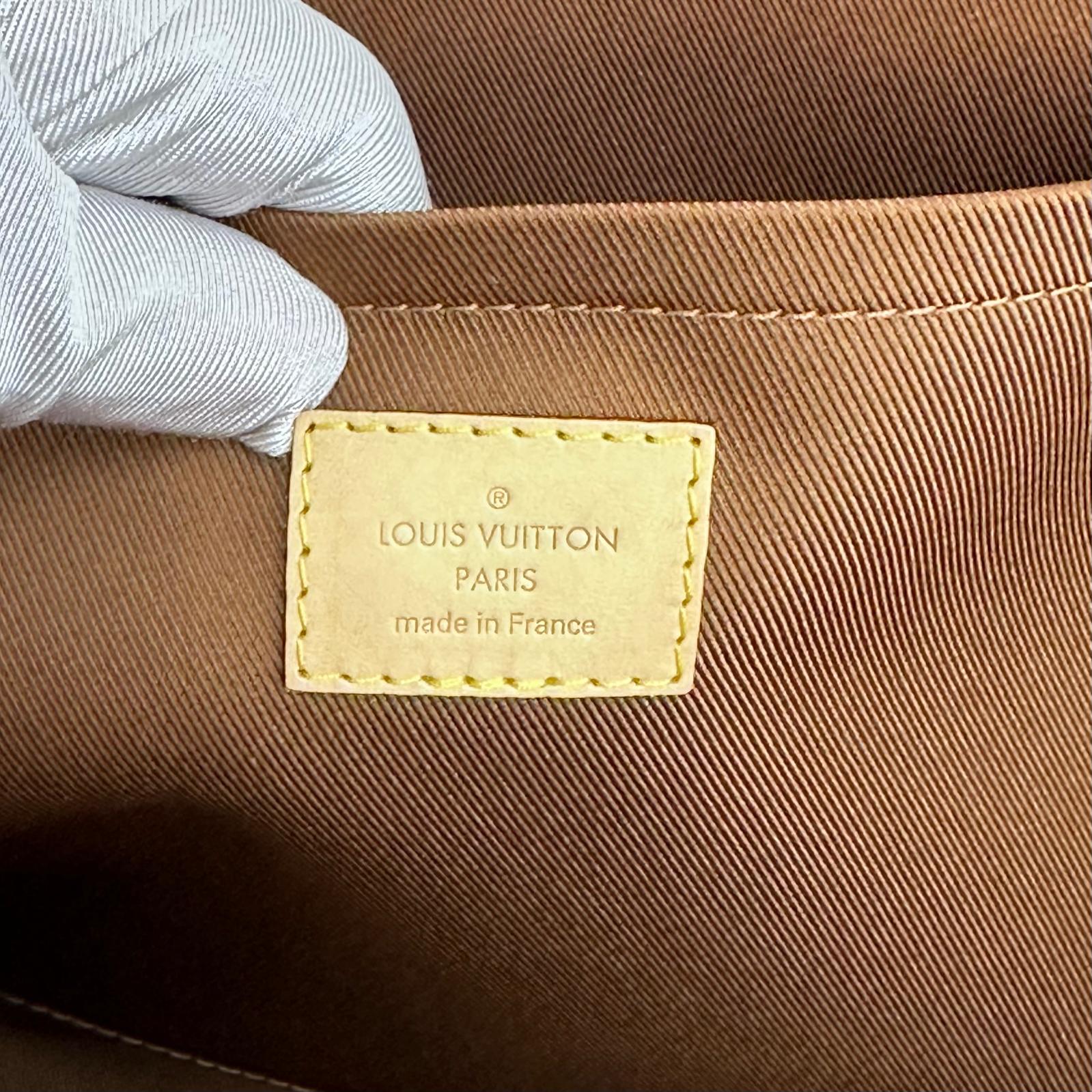 Louis Vuitton Pochette Portadocumenti Monogram in Tela Monogram