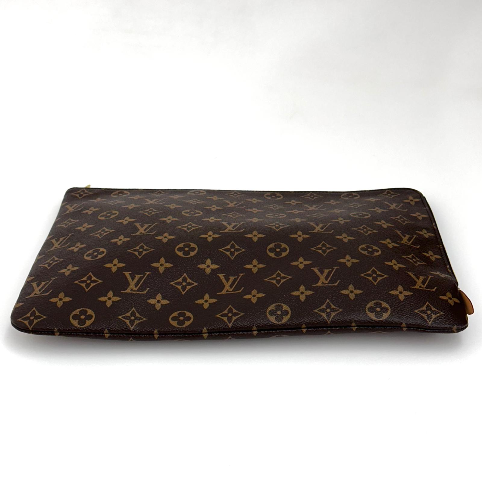 Louis Vuitton Pochette Portadocumenti Monogram in Tela Monogram