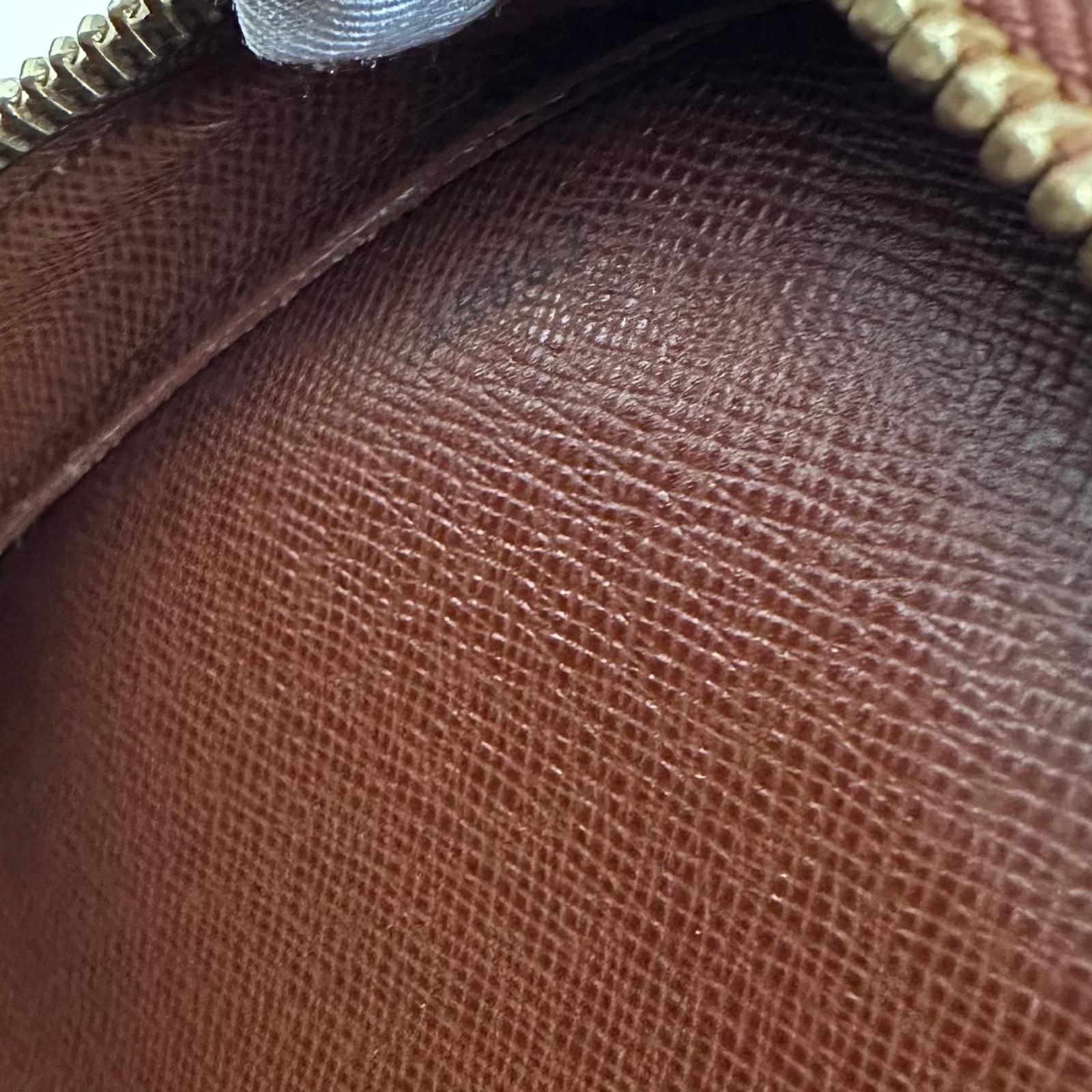 Louis Vuitton Pochette a mano Monogram Orsay