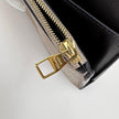 Louis Vuitton Portafoglio Capucines in pelle beige