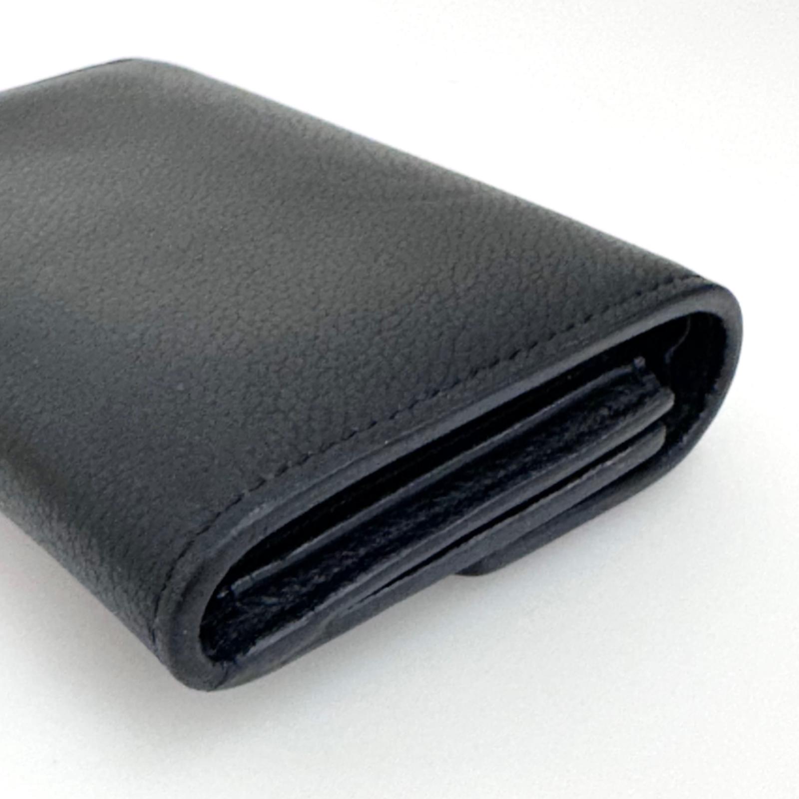 Louis Vuitton Portafoglio Lockme Compact in pelle nera