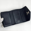 Louis Vuitton Portafoglio Lockme Compact in pelle nera