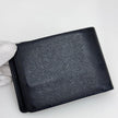 Louis Vuitton Portafoglio Multiple in pelle Taïga nero