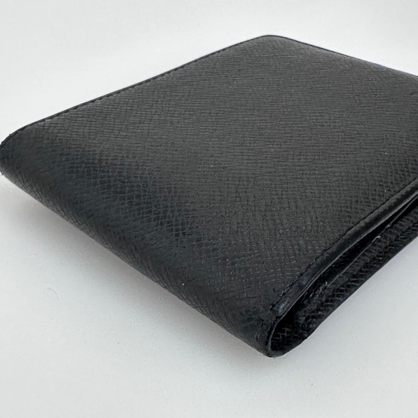 Louis Vuitton Portafoglio Multiple in pelle Taïga nero
