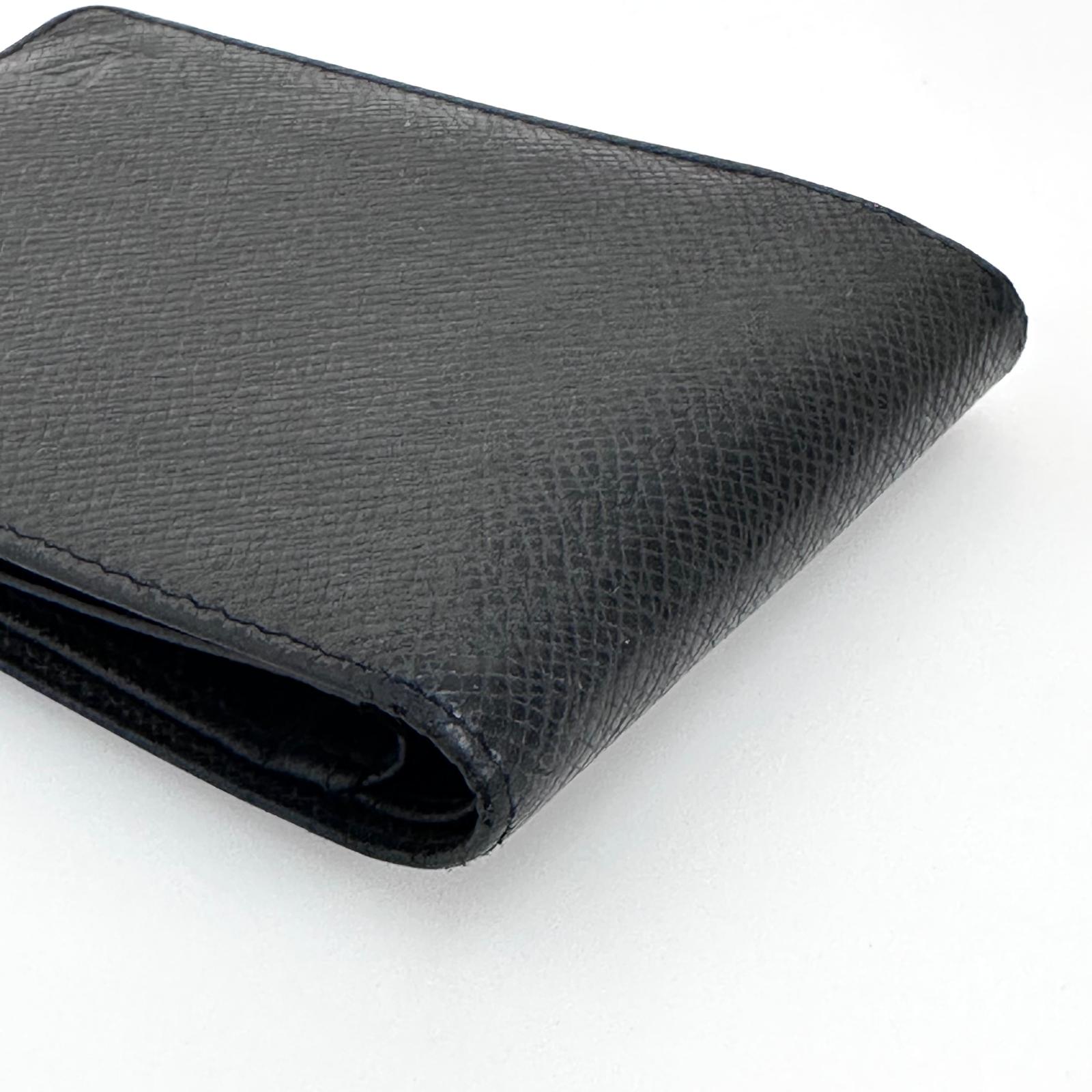 Louis Vuitton Portafoglio Multiple in pelle Taïga nero