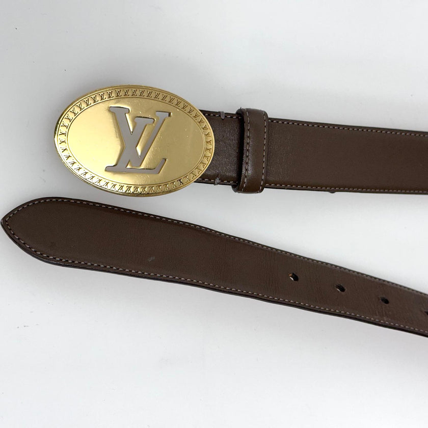 Louis Vuitton cintura in pelle con fibbia LV ovale Mis. 90