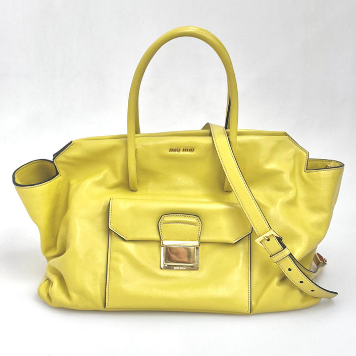 Miu Miu Borsa Shopper a Tracolla in Pelle Gialla