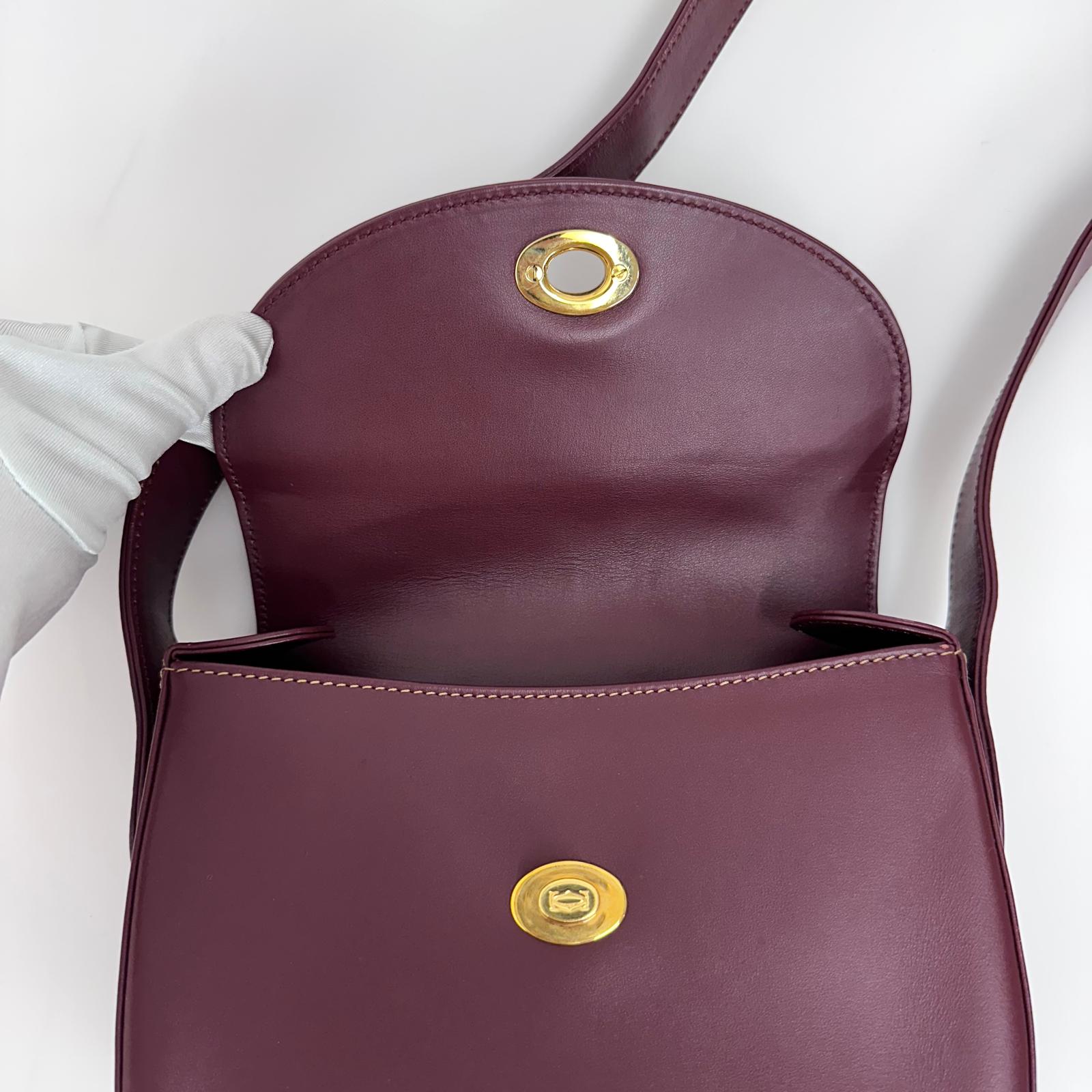 Must de Cartier Vintage Borsa a Tracolla Bordeaux in Pelle