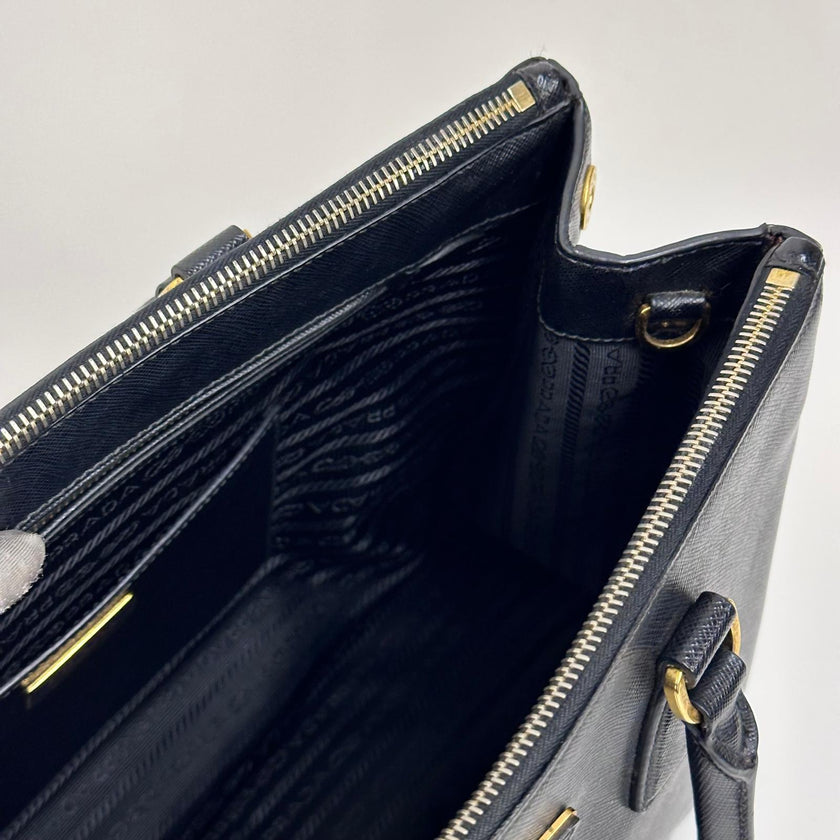 Prada Borsa Galleria Large in Pelle Saffiano Nera