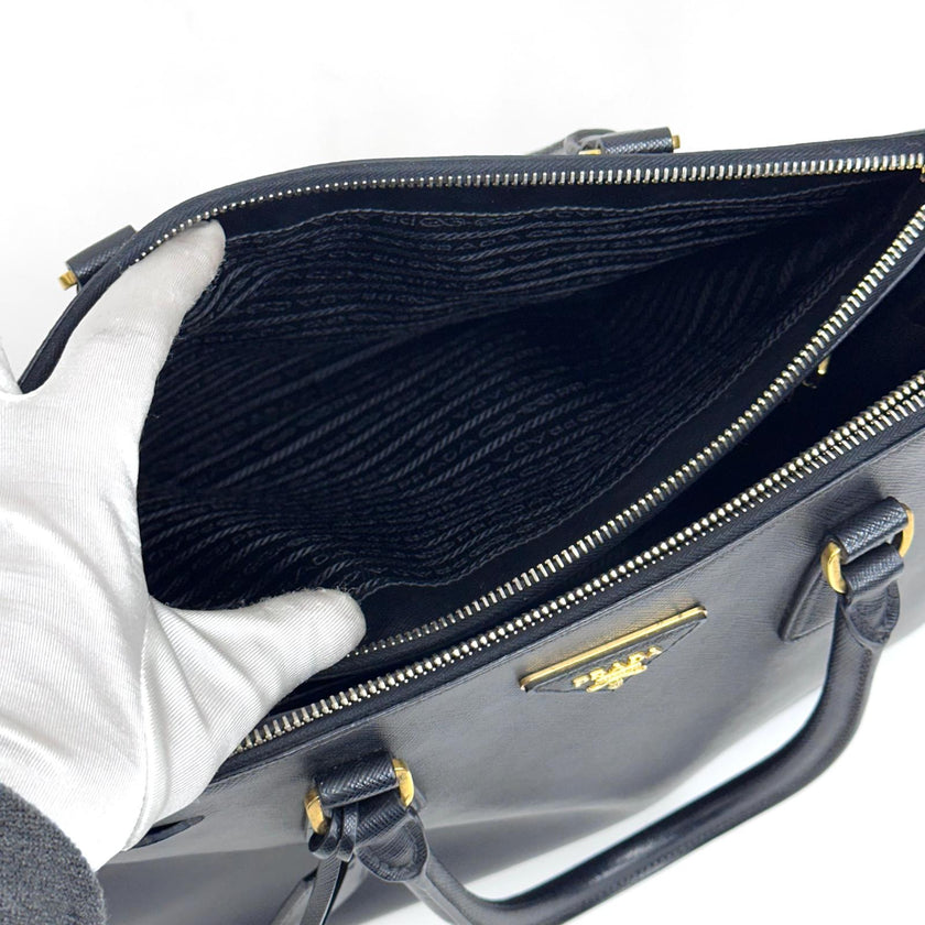 Prada Borsa Galleria Large in Pelle Saffiano Nera