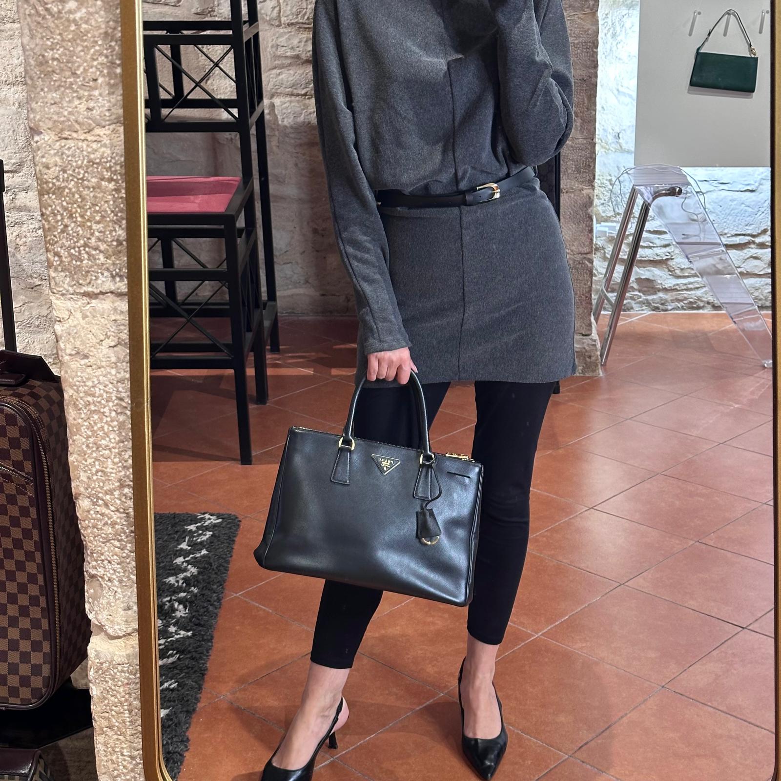 Prada Borsa Galleria Large in Pelle Saffiano Nera
