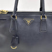 Prada Borsa Galleria Large in Pelle Saffiano Nera