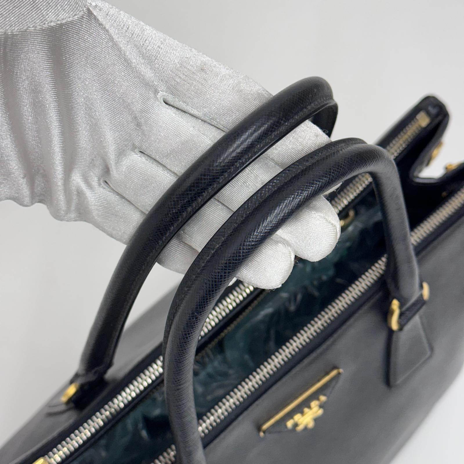 Prada Borsa Galleria Large in Pelle Saffiano Nera