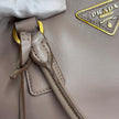 Prada Borsa Galleria Large in Saffiano Lux Cipria