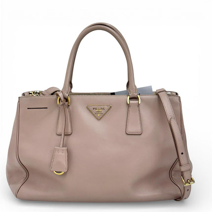 Prada Borsa Galleria Large in Saffiano Lux Cipria