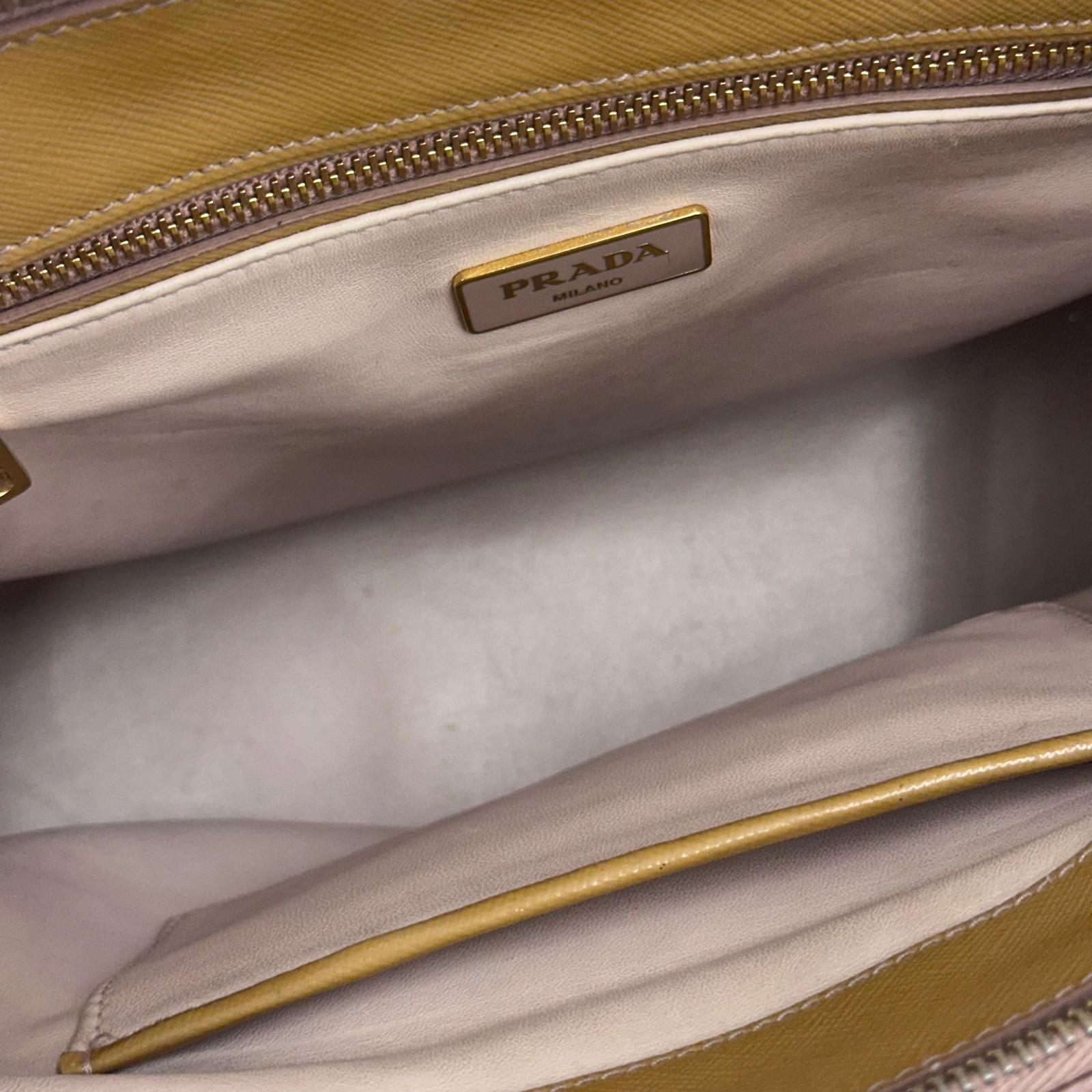 Prada Borsa Galleria Media Saffiano Vernice Cammeo con Cristalli Turchesi