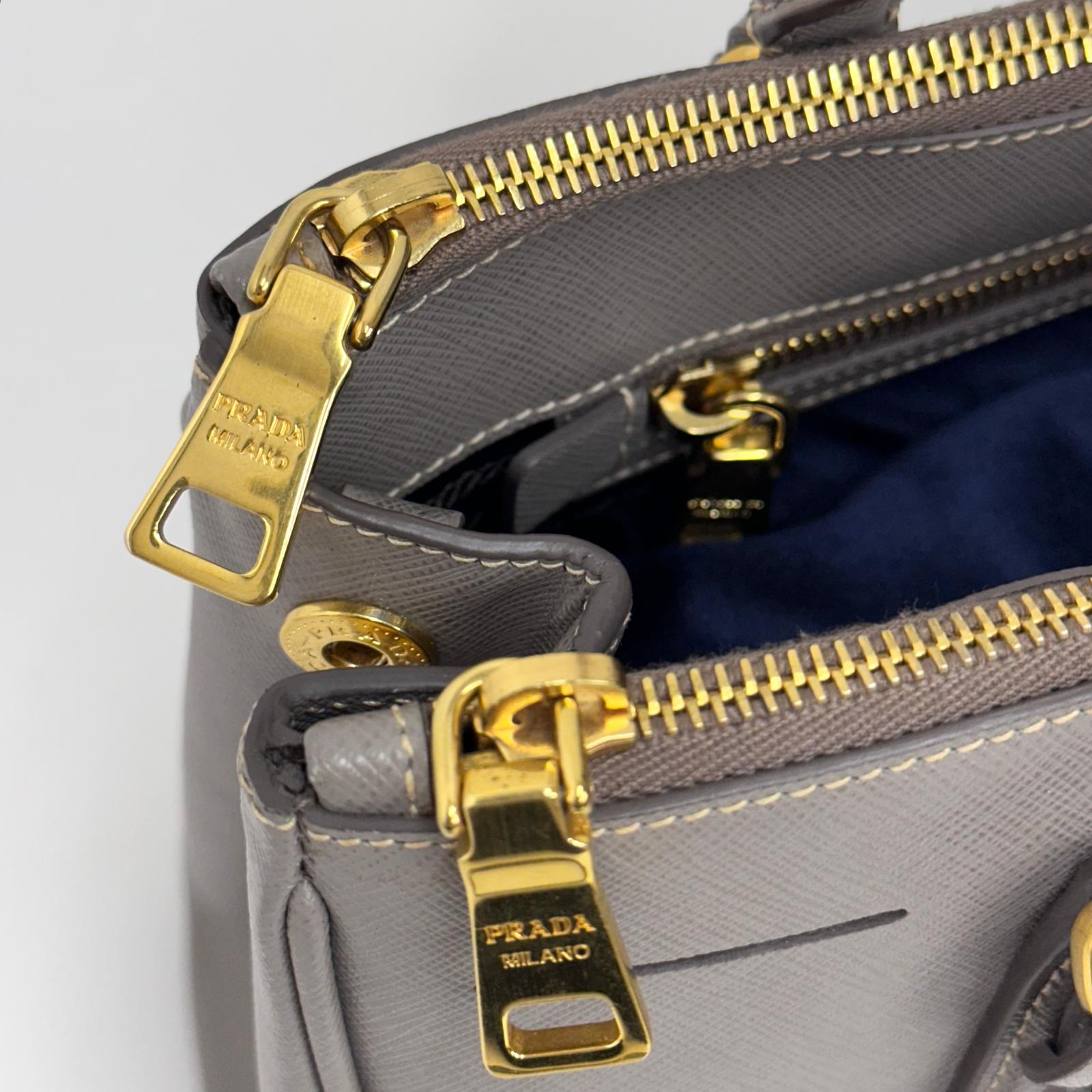 Prada Borsa Galleria Medium Saffiano Lux Pomice