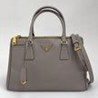 Prada Borsa Galleria Medium Saffiano Lux Pomice