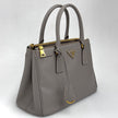 Prada Borsa Galleria Medium Saffiano Lux Pomice
