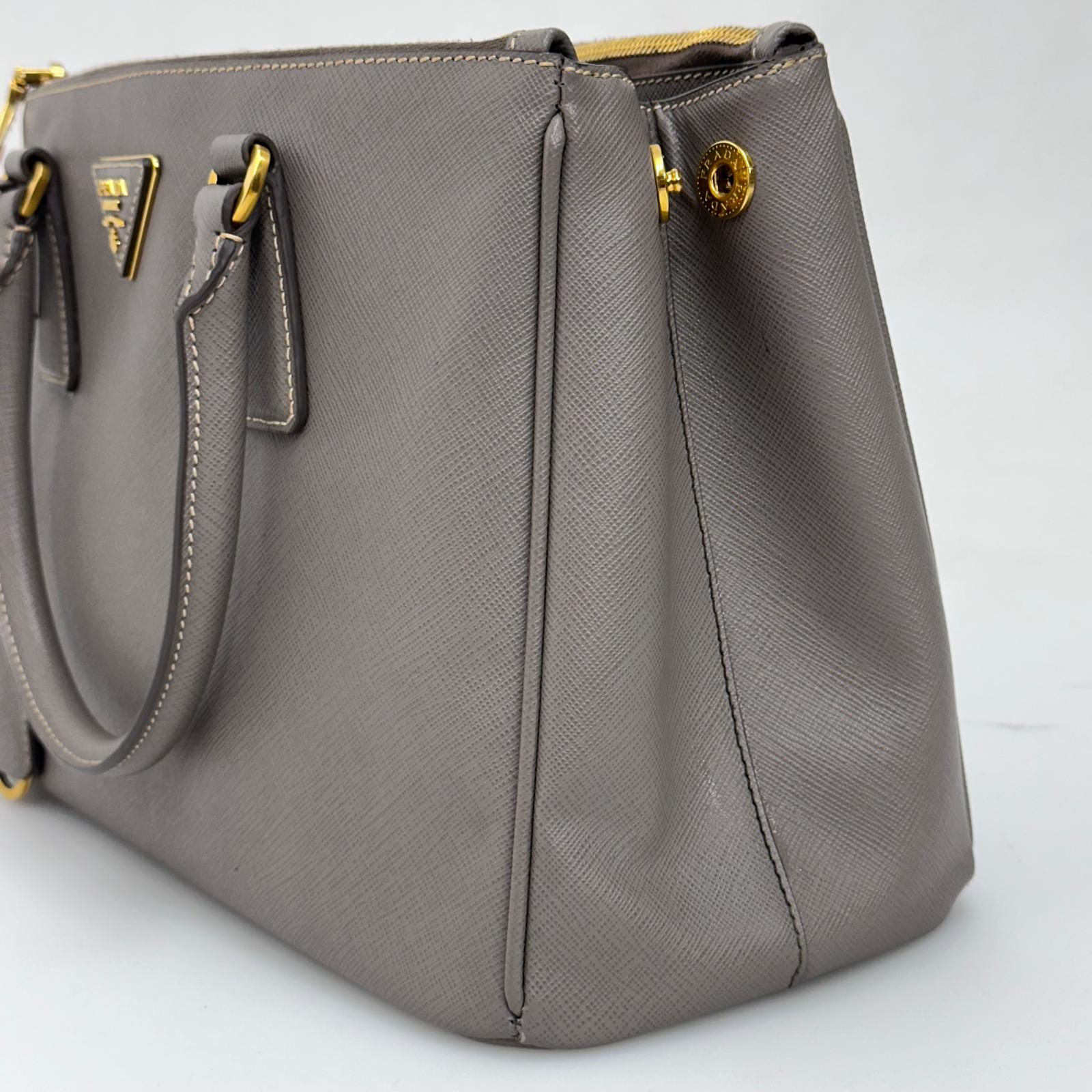 Prada Borsa Galleria Medium Saffiano Lux Pomice