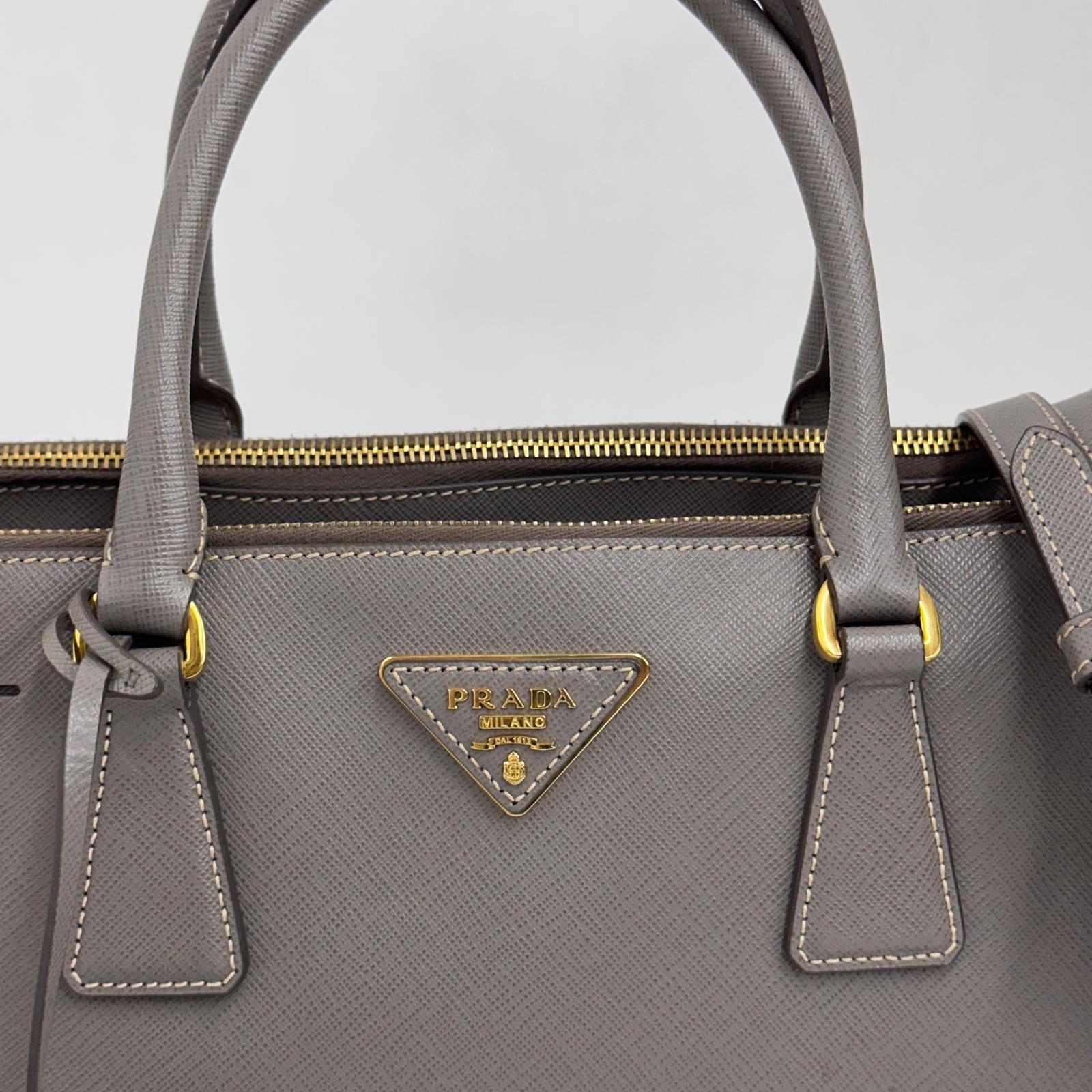 Prada Borsa Galleria Medium Saffiano Lux Pomice
