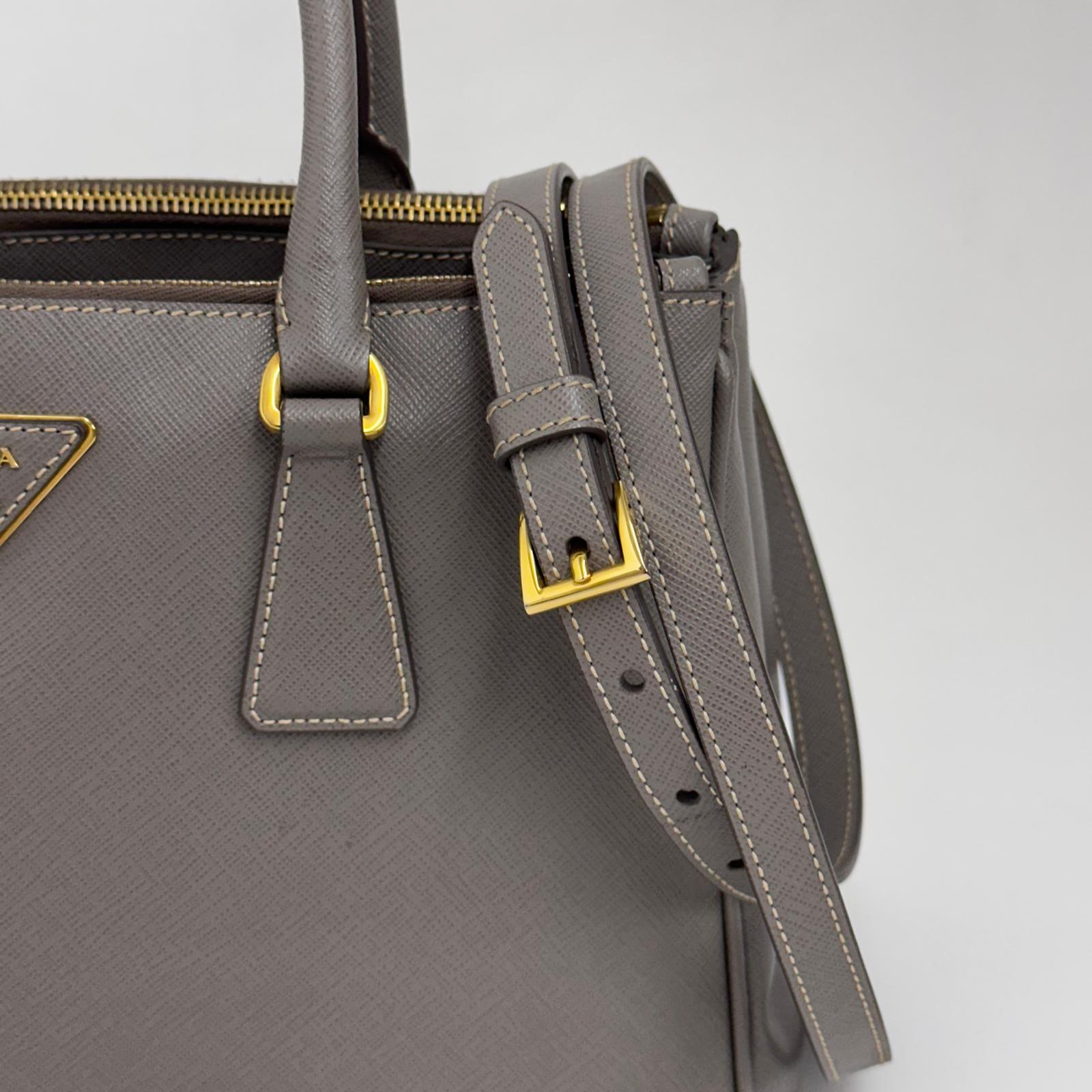 Prada Borsa Galleria Medium Saffiano Lux Pomice